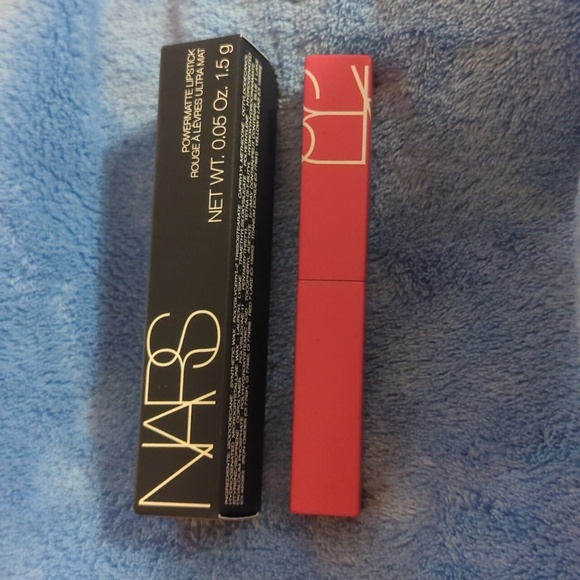 NIB Bars Powermatte Lipstick in American Woman - Picture 1 of 2